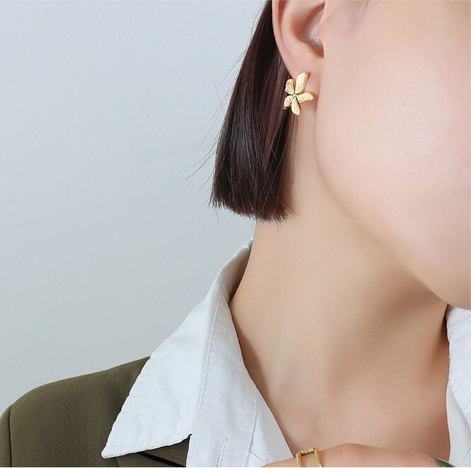 Titanium Large Flower 18K Gold Earrings, Gold Plated, Hypoallergenic, Implant Grade Titanium Waterproof, Vintage Style, Minimal
