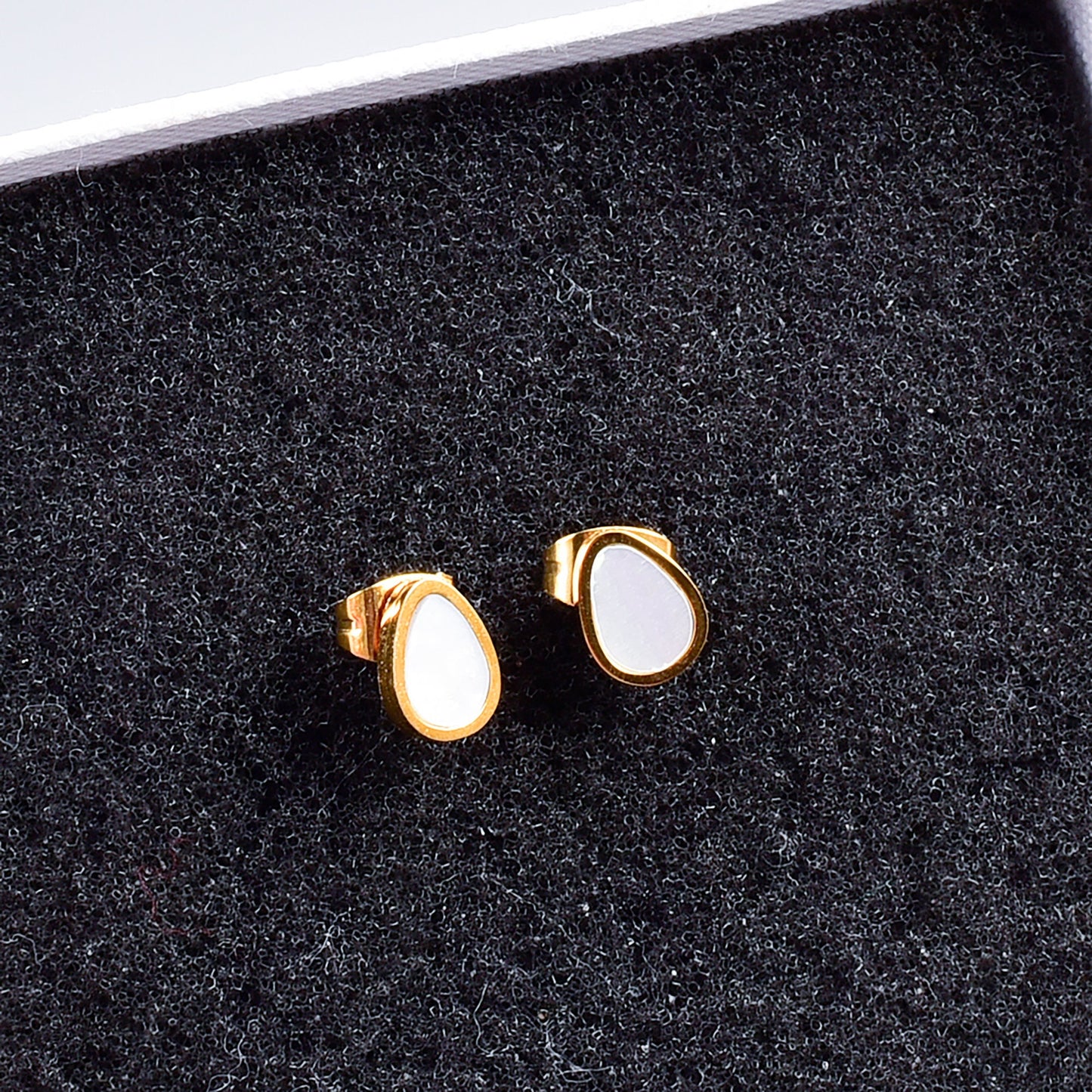 Titanium Water Drop Stud Earrings, Non Tarnish Earrings, Implant Grade Titanium Waterproof Earrings, Vintage Style Earrings, Minimalist