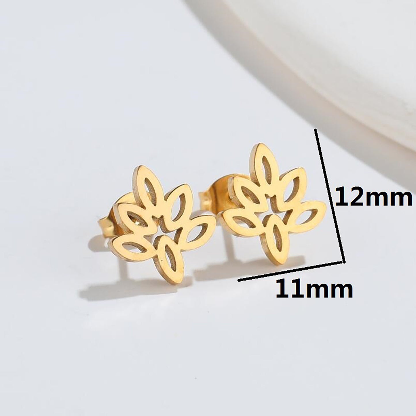 Titanium Leaf Stud Earrings, Non Tarnish, stud earring, Hypoallergenic, Implant Grade Waterproof Earrings, Minimal Earrings
