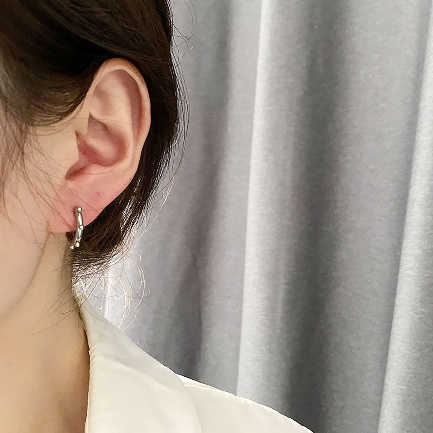 Titanium Round Huggies Hoop Earrings, Gold Plated, Hypoallergenic, Implant Grade Titanium Waterproof, Vintage Style, Minimal