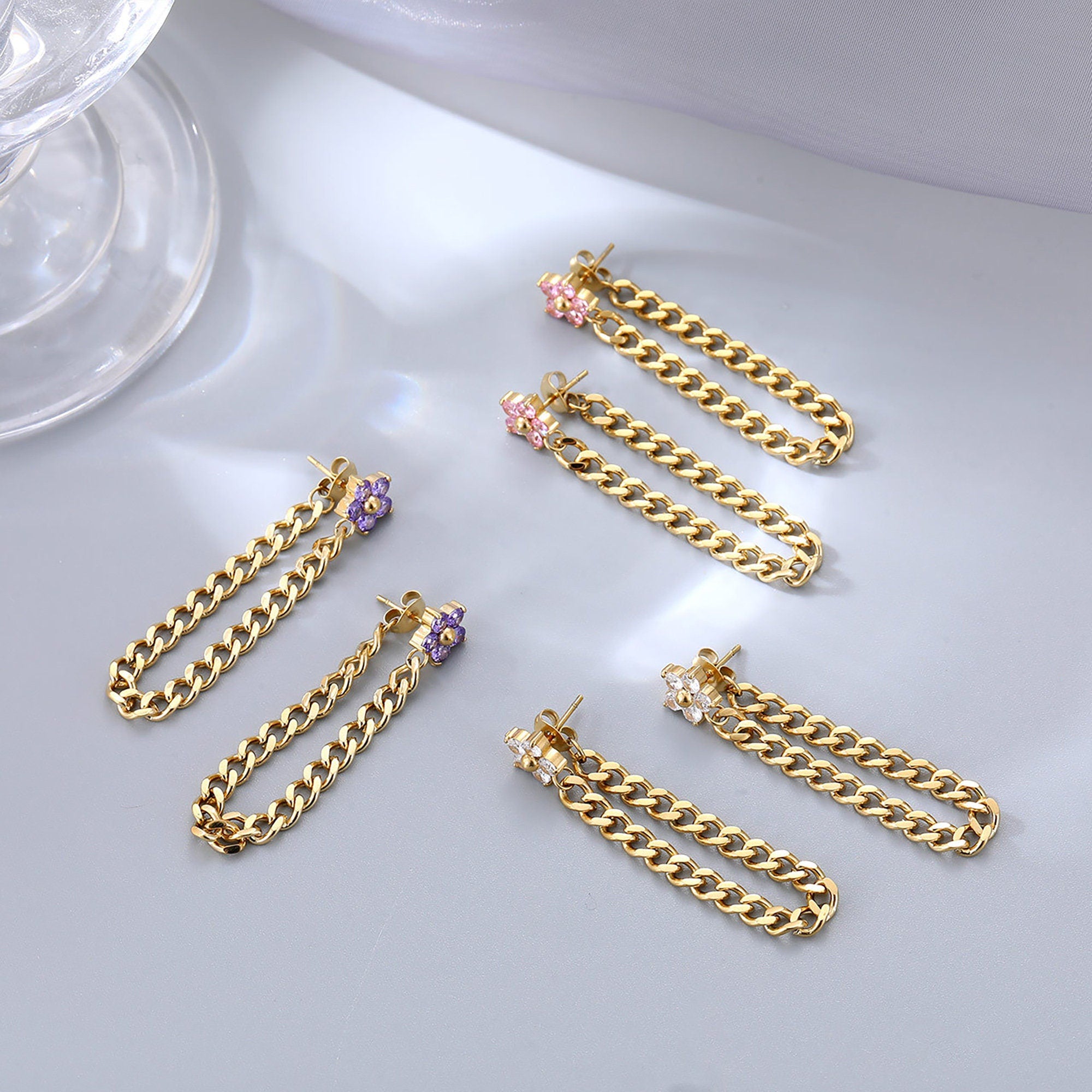22K Ladies Gold Hanging Earrings at Rs 40490/pair | सोने की बालियां in  Gurugram | ID: 21710196273